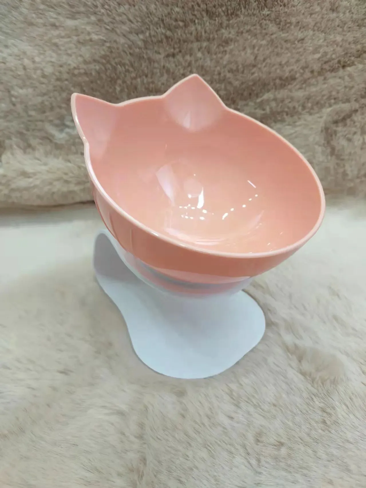 Elevated Cat Feeder